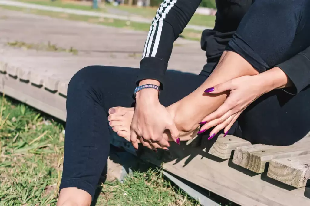 skręcenie kostki - objawy