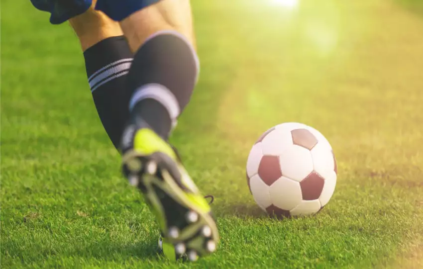 Zasady piłki nożnej – poznaj najważniejsze z nich