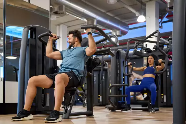 jak zacząć ćwiczyć na siłowni