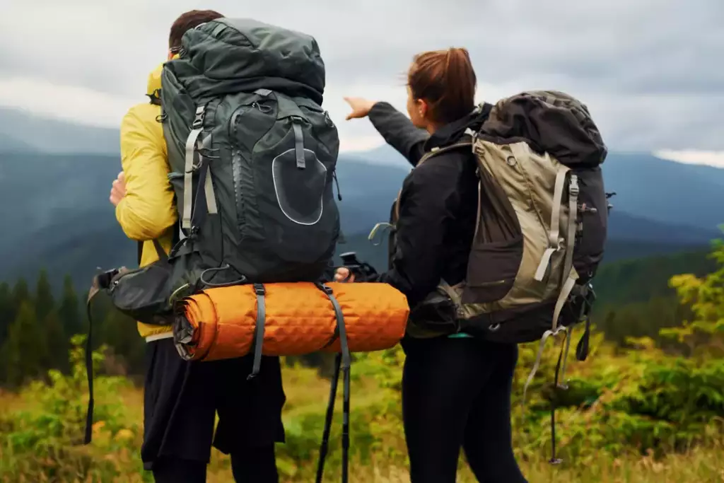 jak spakować plecak turystyczny