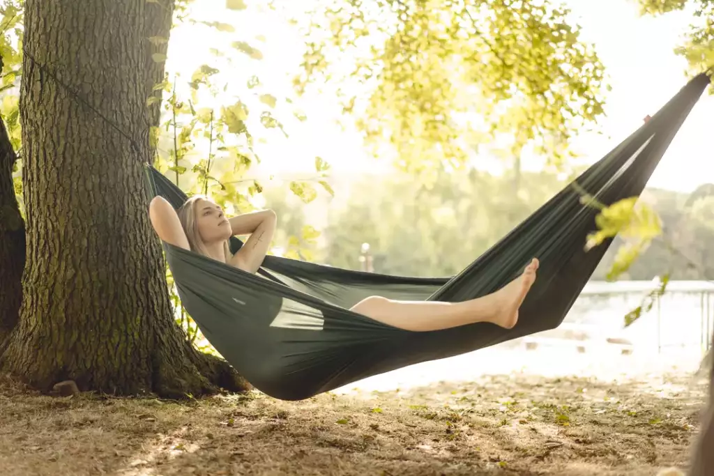 jak zawiesić hamak