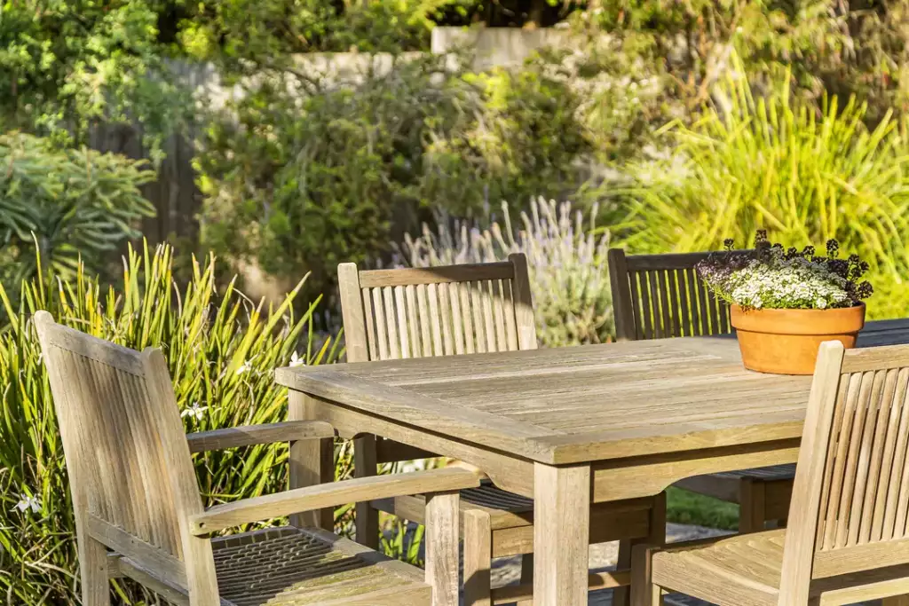 jakie meble ogrodowe wybrać