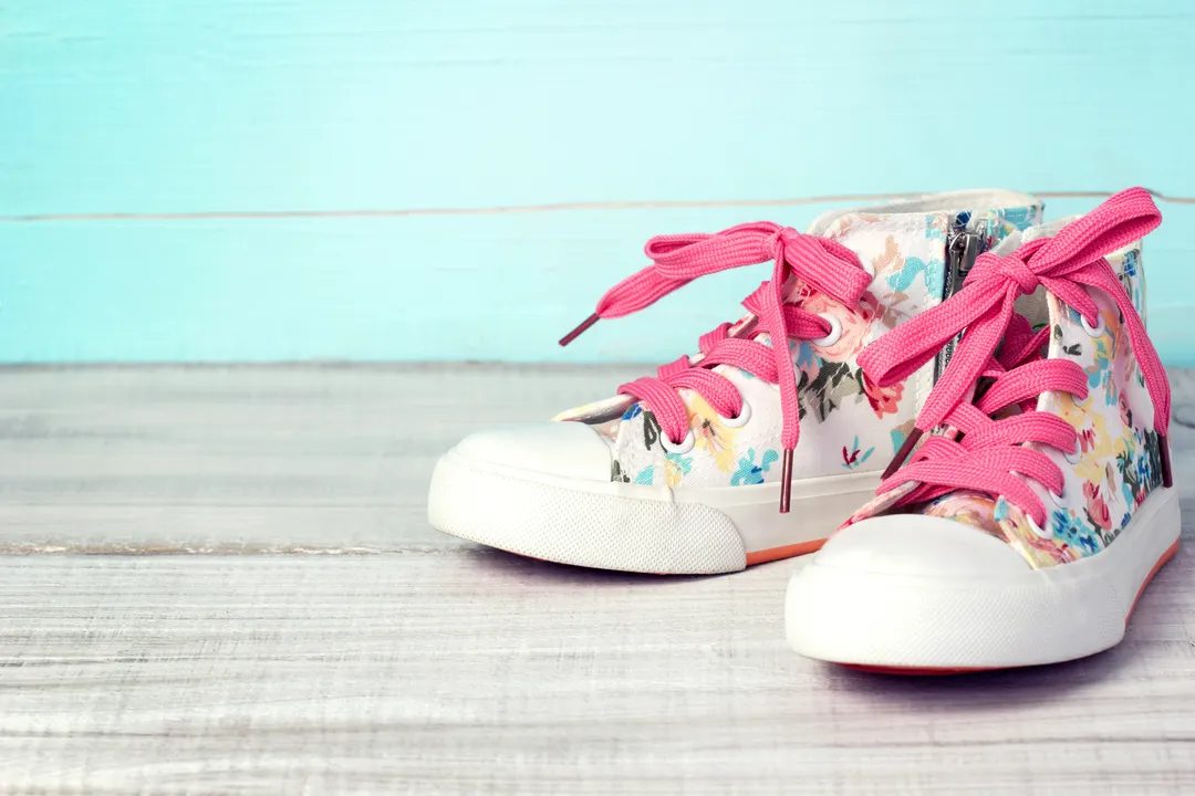 Jak wybrać buty do szkoły dla dziewczynki? - Blog Sport-Shop