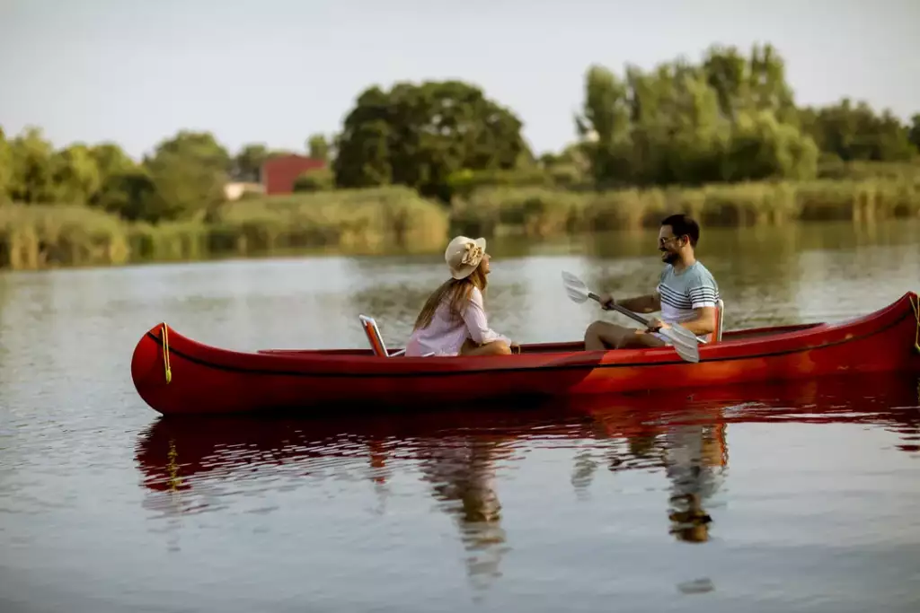 co zabrać na kajaki