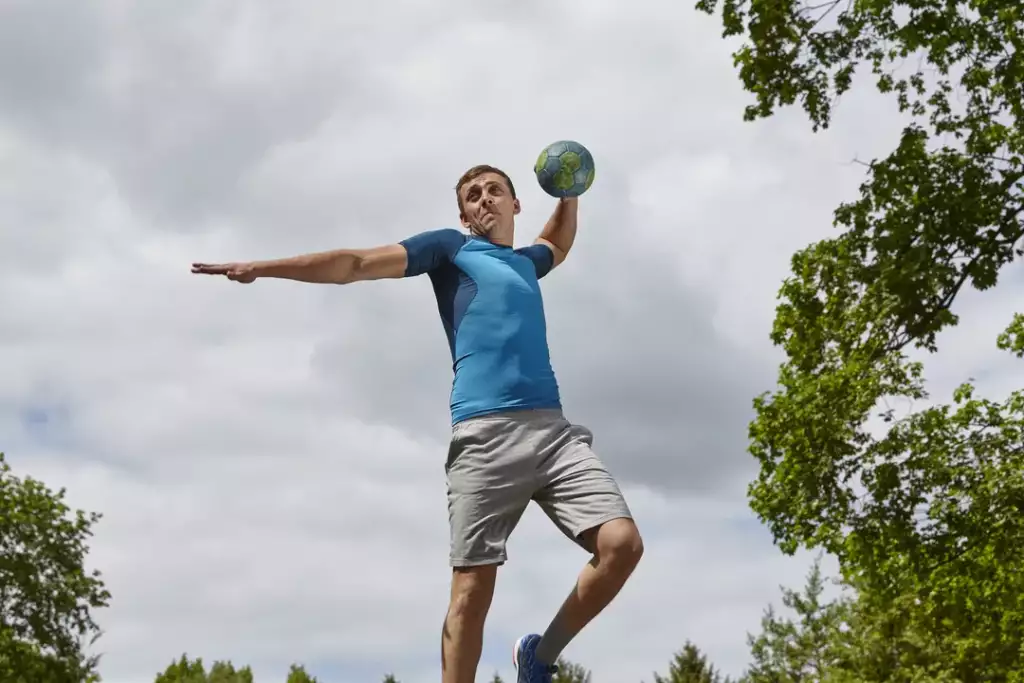 ile trwa mecz piłki ręcznej