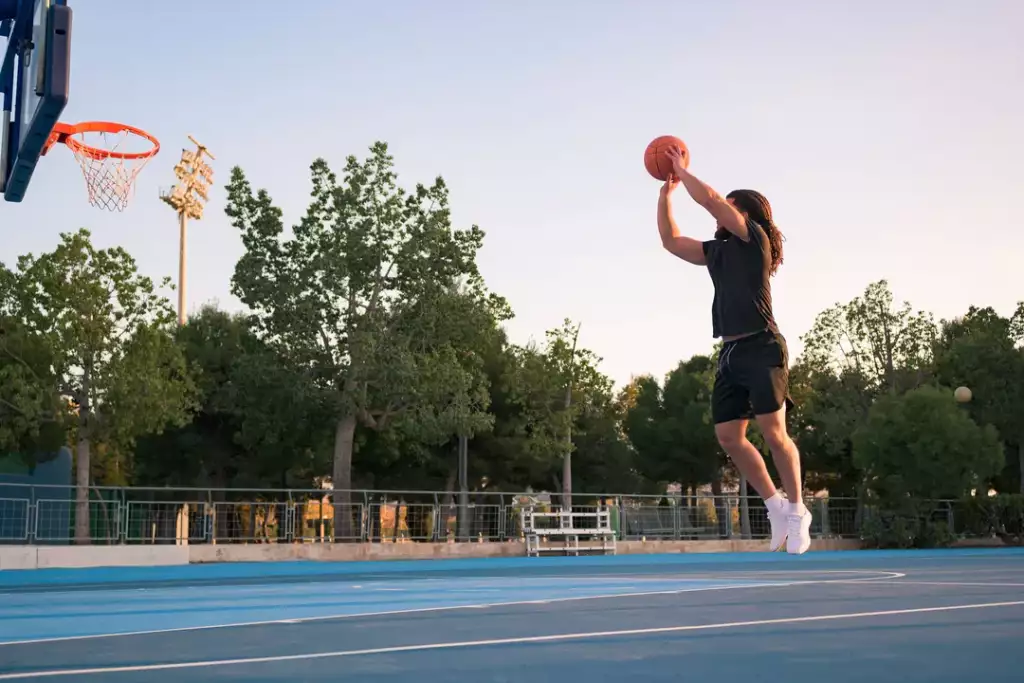 rodzaje rzut&oacute;w w koszyk&oacute;wce