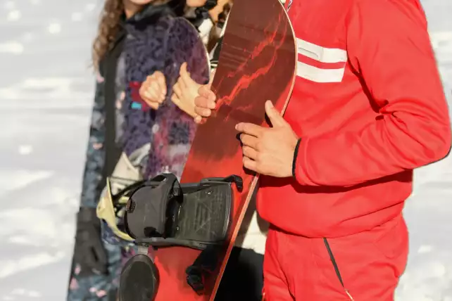 jak ubrać się na snowboard