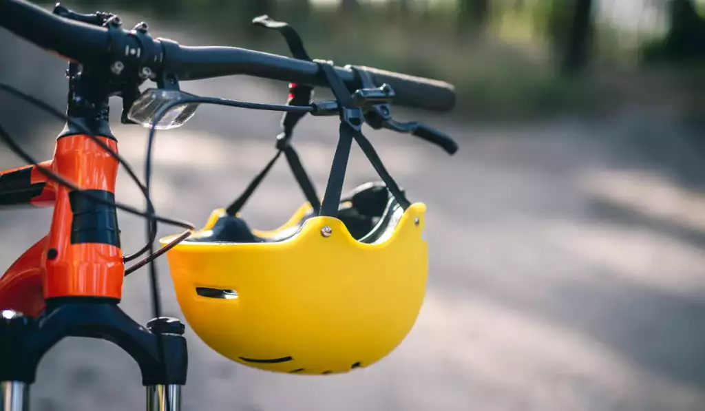 czy kask rowerowy jest obowiązkowy