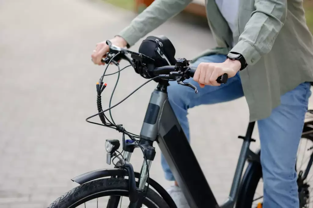 jak działa rower elektryczny - jazda
