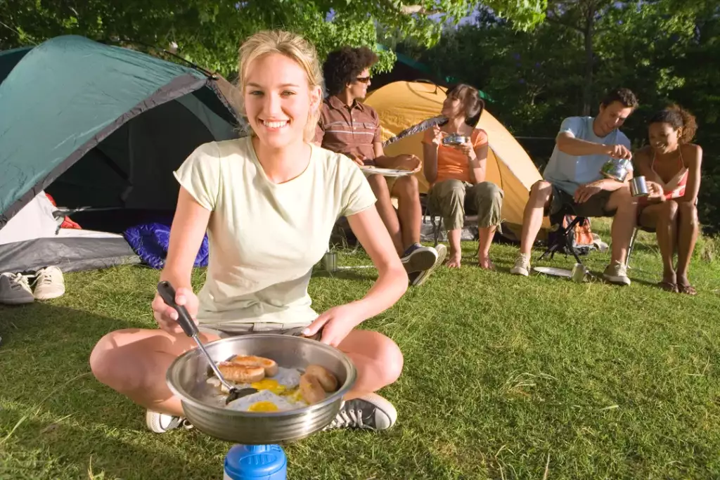 jedzenie pod namiot - gotowanie na biwaku