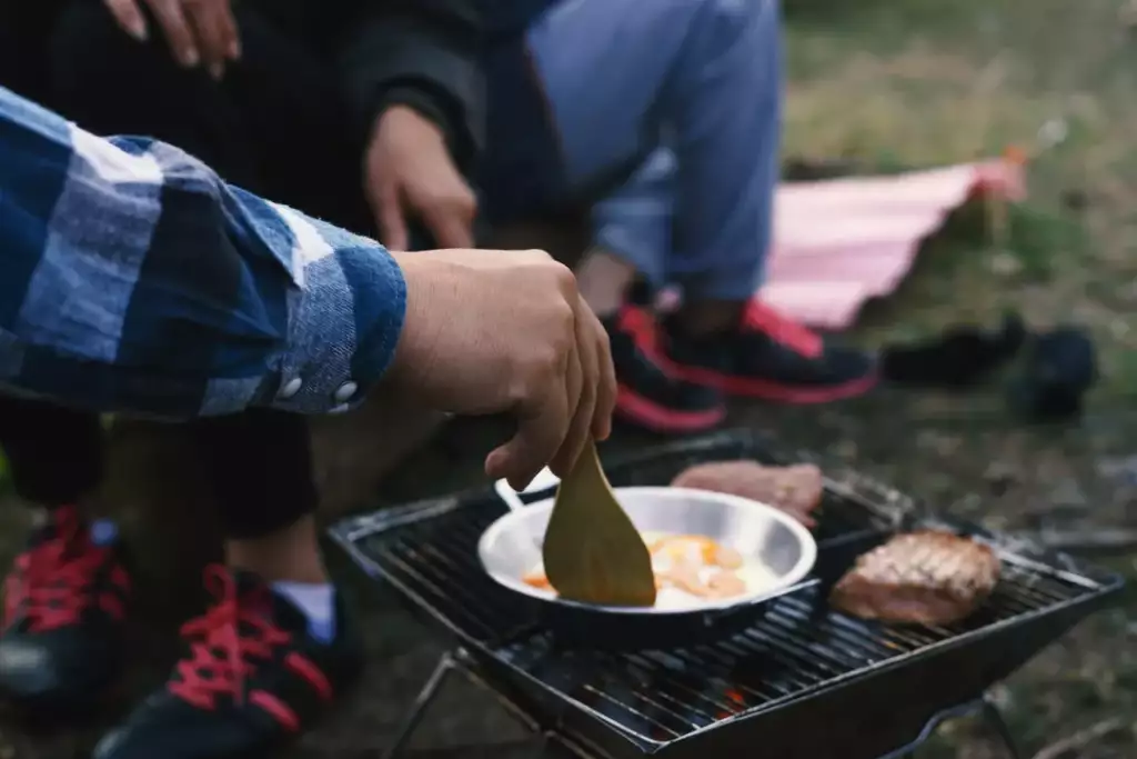 co zabrać do jedzenia na camping