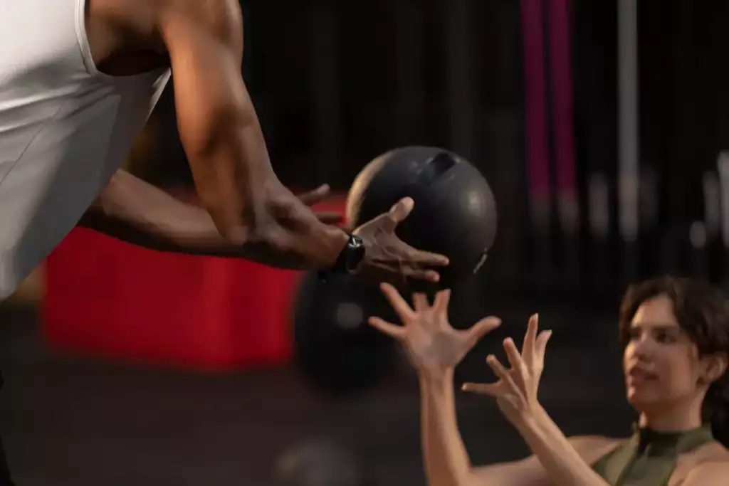 trening ze slam ball