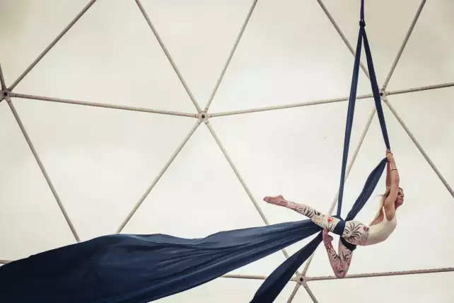 aerial silks - co to jest