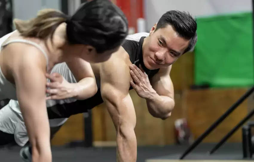 jakie pompki na biceps