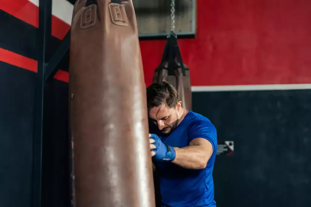 trening na worku bokserskim