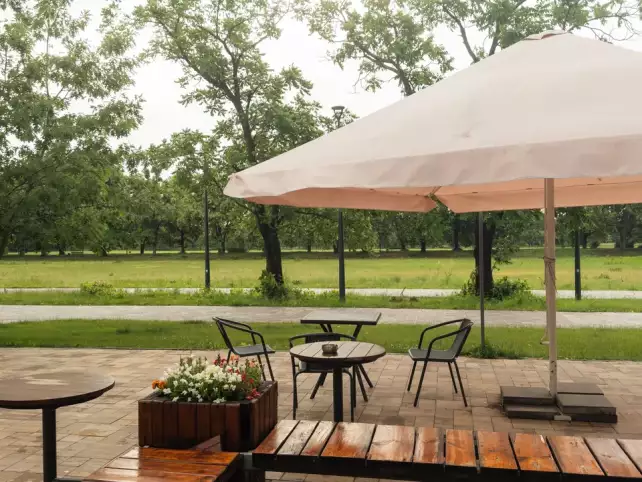 jaka podstawa pod parasol ogrodowy