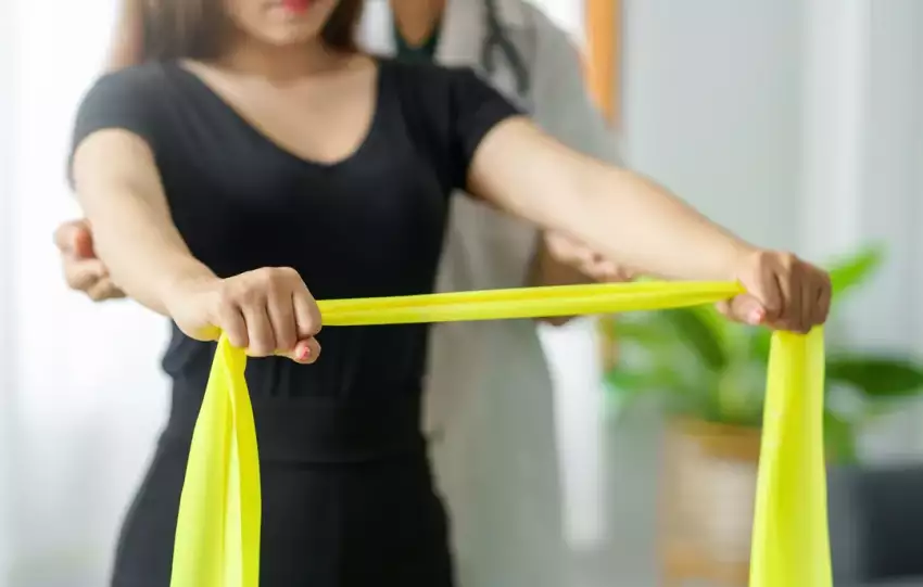 jakie ćwiczenia z gumą oporową