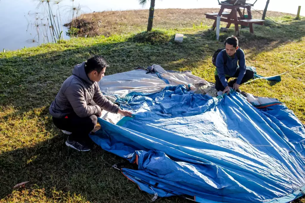 tarp czy namiot